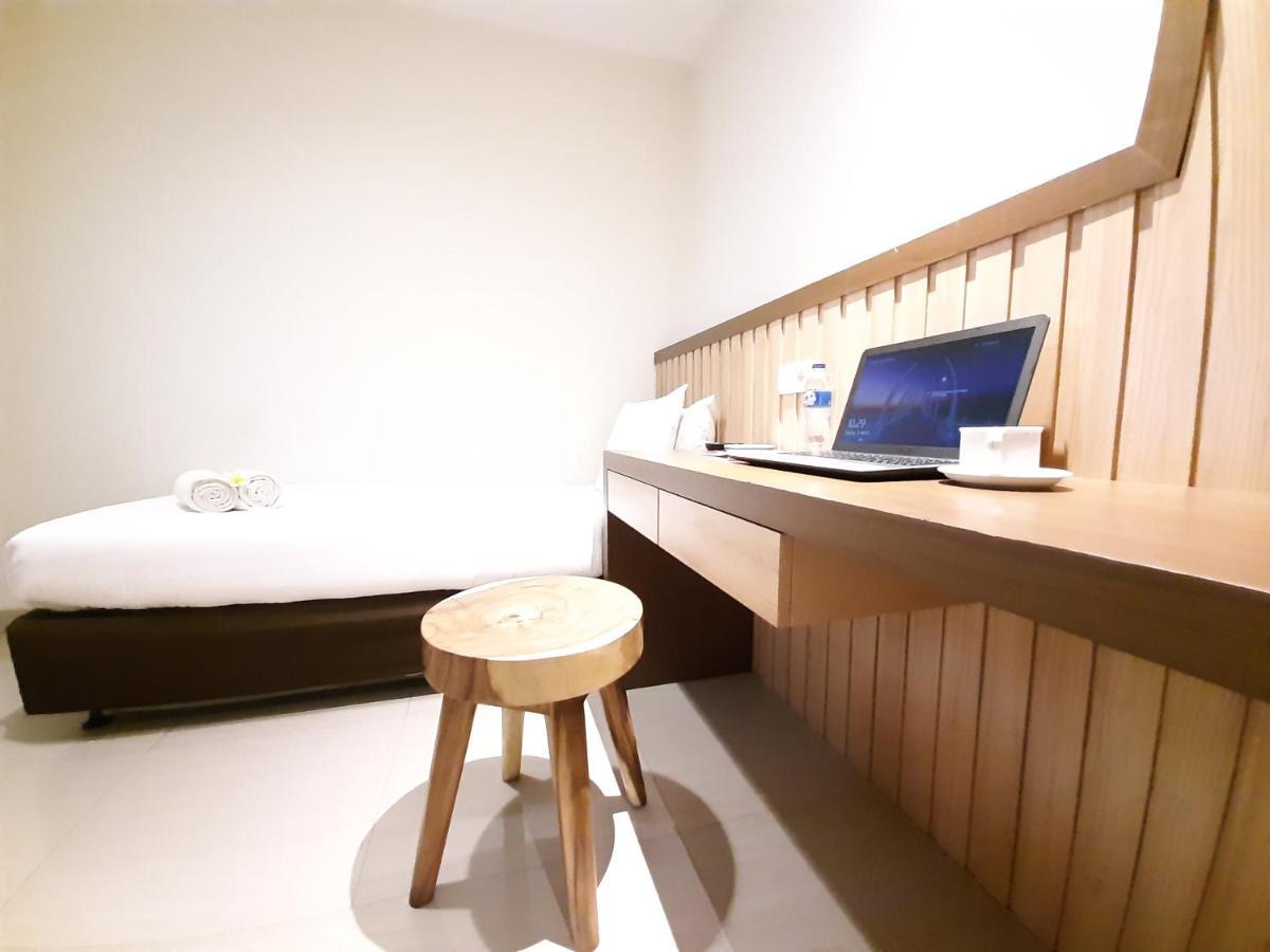 Hotel Pantes Kota Lama Semarang Exterior foto